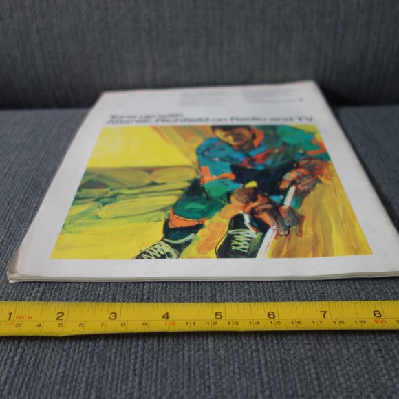 Los Angeles Kings Illustrated Flyers Kings Wednesday December 3, 1969 Program - Picture 3 of 12